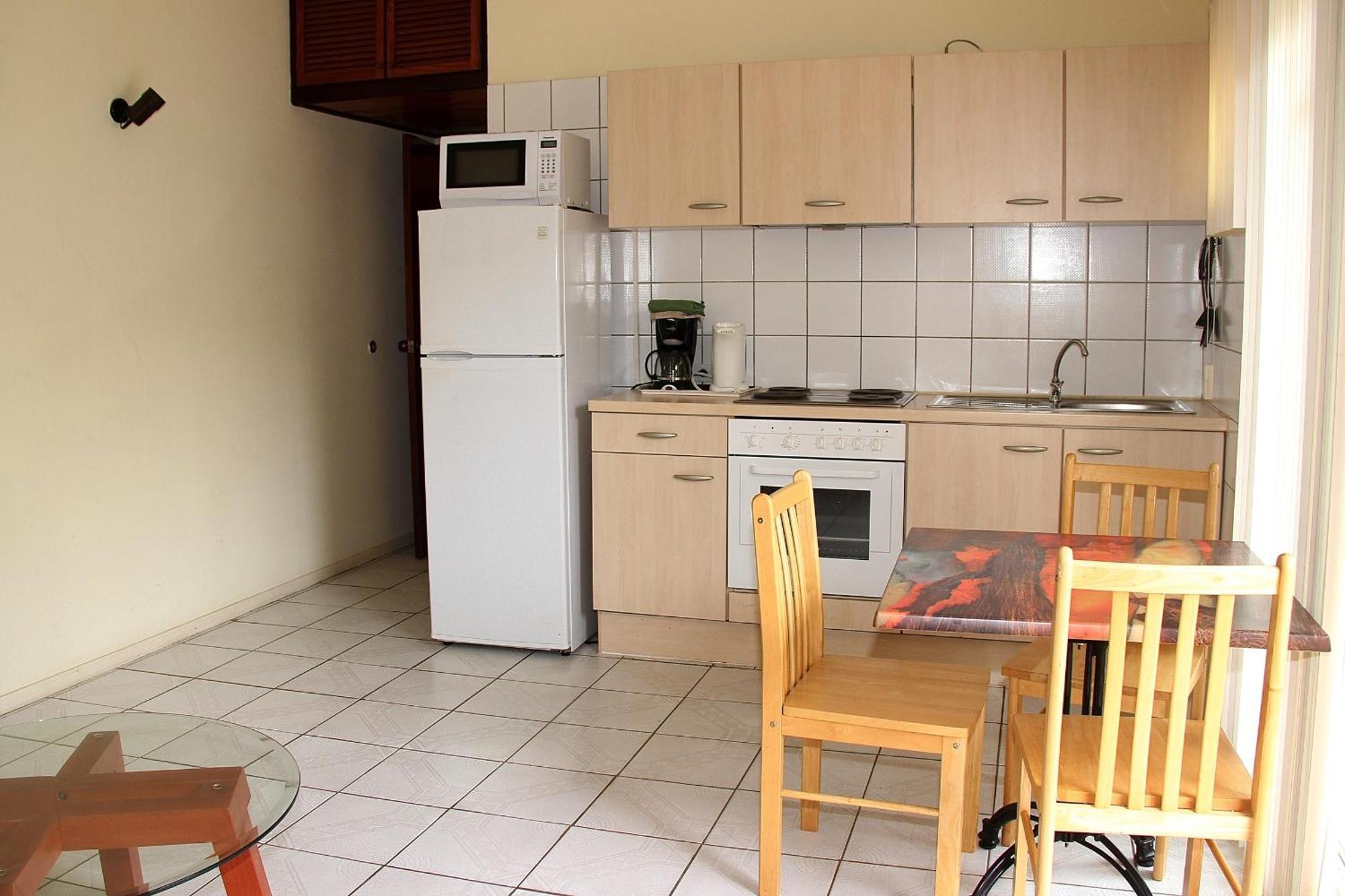 Camacuri Apartments Oranjestad Room photo
