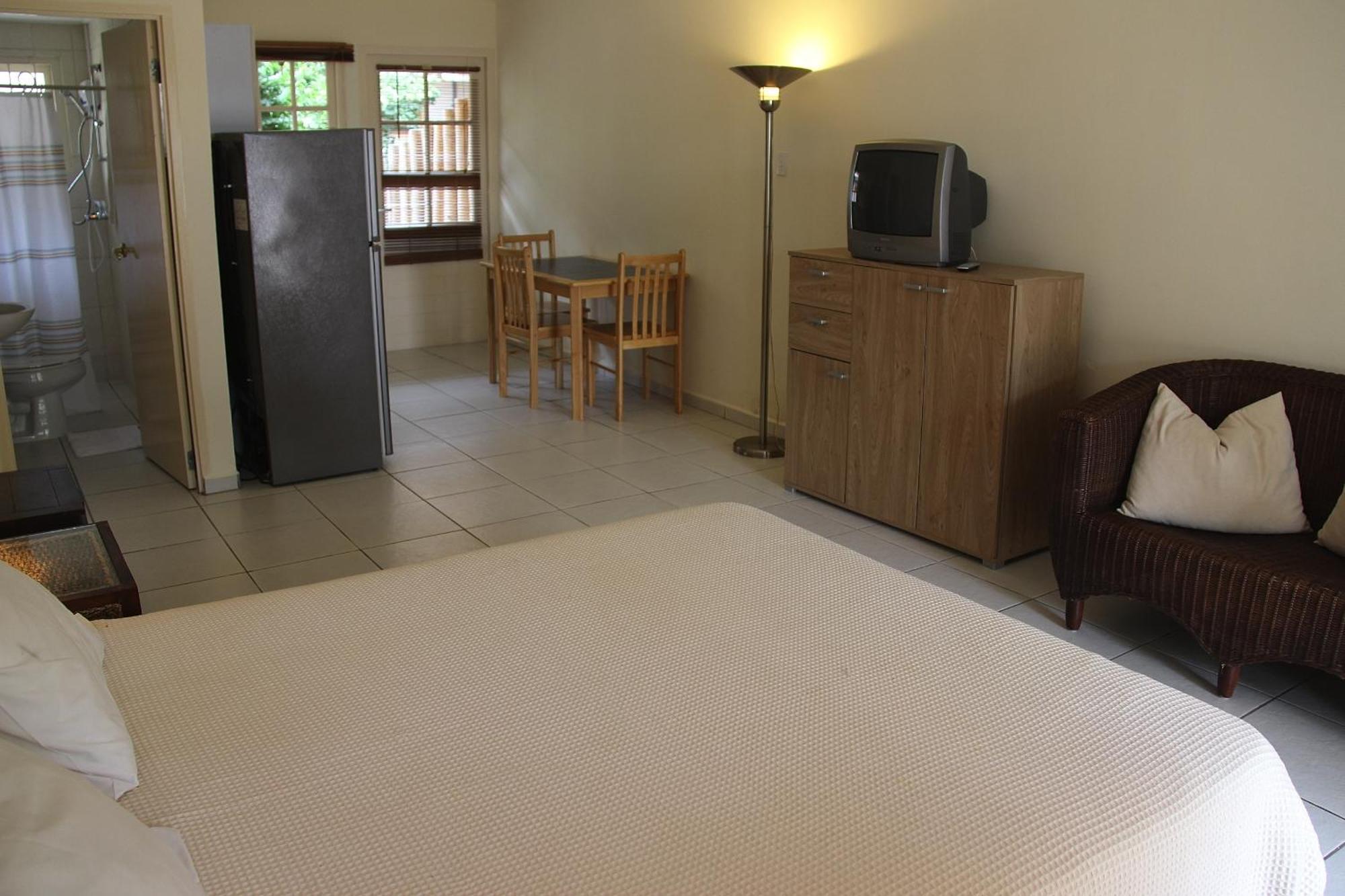 Camacuri Apartments Oranjestad Room photo